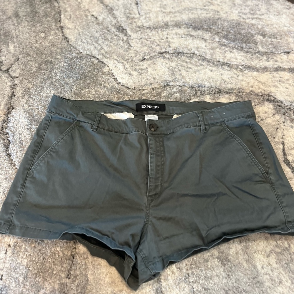 Express Women's Charcoal Cargo Shorts